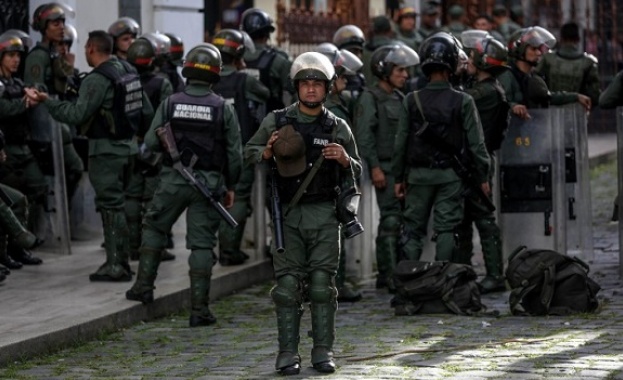 Държавният департамент нареди роднините на правителствените служители на САЩ в