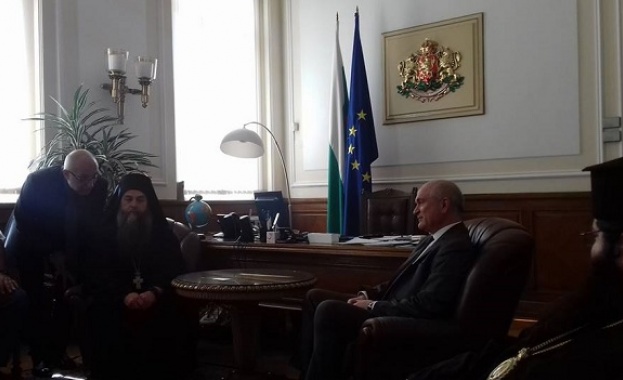 Председателят на Народното събрание г н Димитър Главчев прие днес