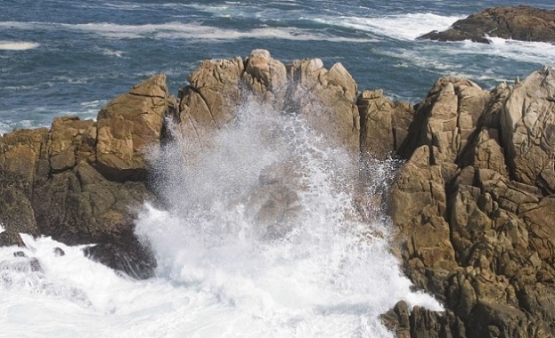 Жълт код за обилни валежи и гръмотевици е в сила