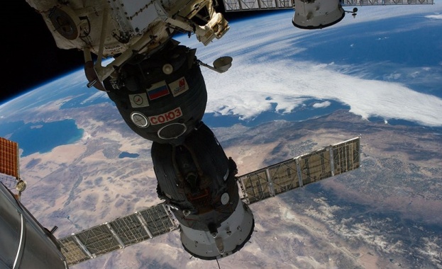 Екипажът на руския космически кораб Союз МС 05 успешно е преминал
