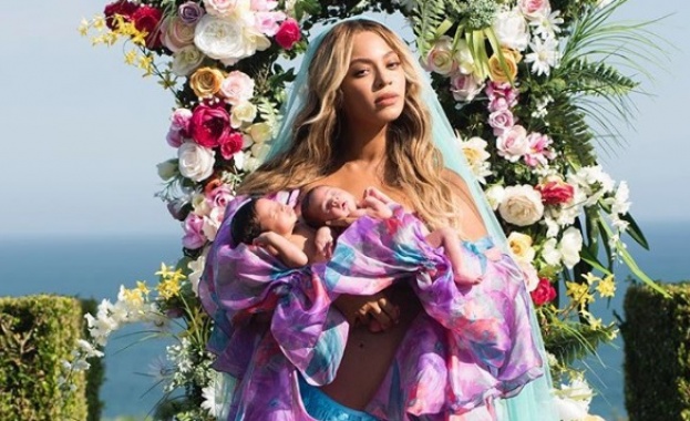 Новородените близнаци Руми и Сър Картър на звездата Бионсе са