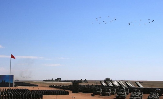 Пищен парад по случай 90 годишнината на Народно освободителната армия