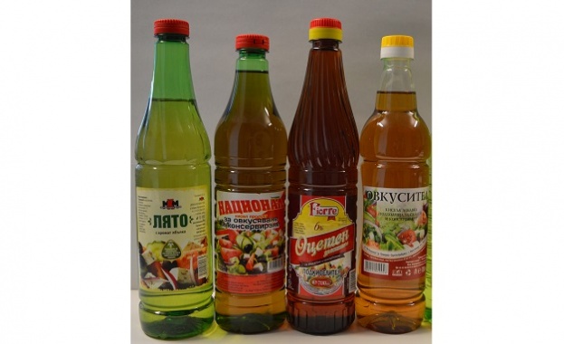 В търговската мрежа у нас масово се предлагат синтетични оцетни