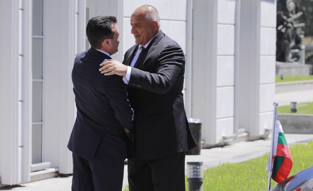 Договорът за добросъседство с Македония беше приет с рядко срещано