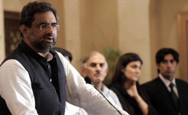 Бившият министър на петрола на Пакистан Шахид Хакан Абаси беше