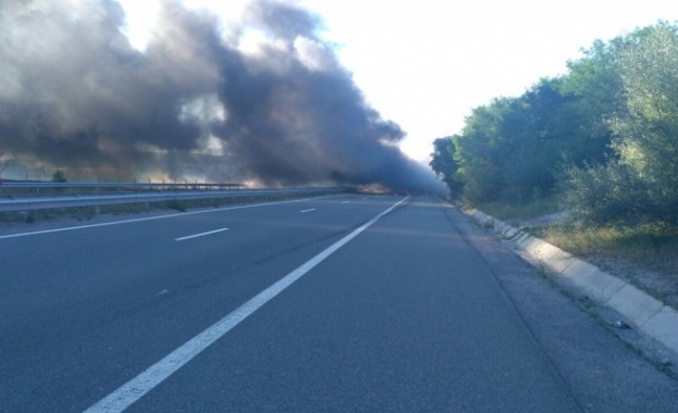 Трима души са пострадали при катастрофа на автомагистрала Хемус станала