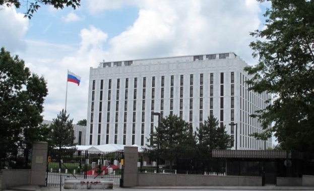 В случай че посолството на САЩ в Русия удължи срока