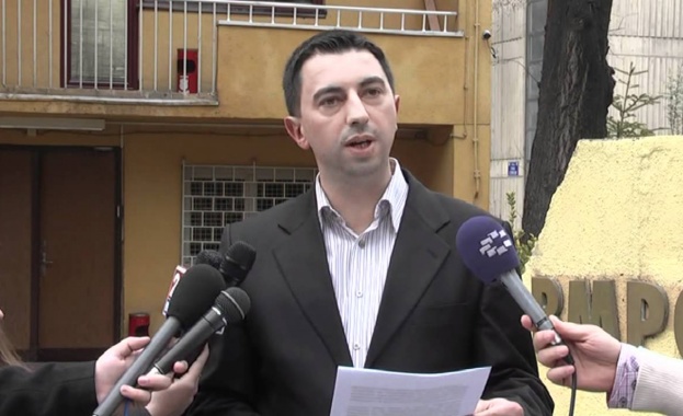 Няма и часове след подписването на договора за добросъседство между