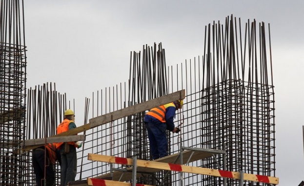 През второто тримесечие на 2017 г местните администрации са издали