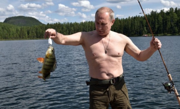 Снимки от кратката лятна ваканция на руския президент Владимир Путин