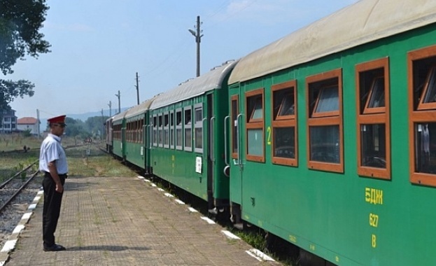 Денят на железничаря се отбелязва всяка година през първия неделен