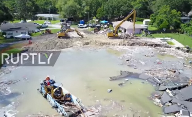 Огромната дупка край Тампа Флорида която погълна две къщи на