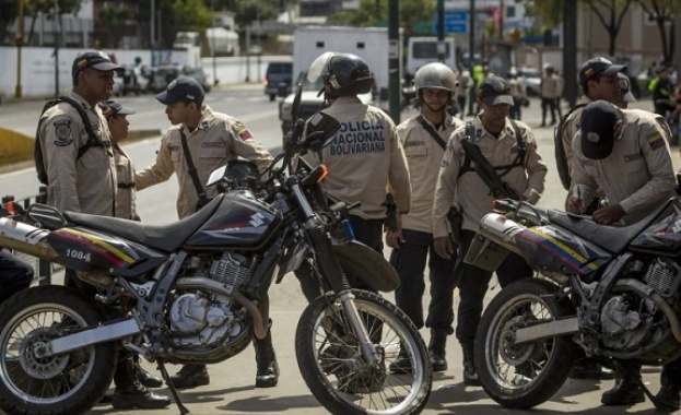 Европейският съюз разкритикува първите действия на новото Учредително събрание на