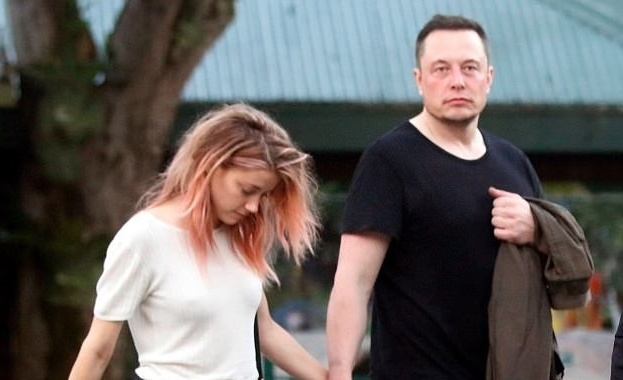 Актрисата Амбър Хърд и бизнесменът Илон Мъск са се разделили