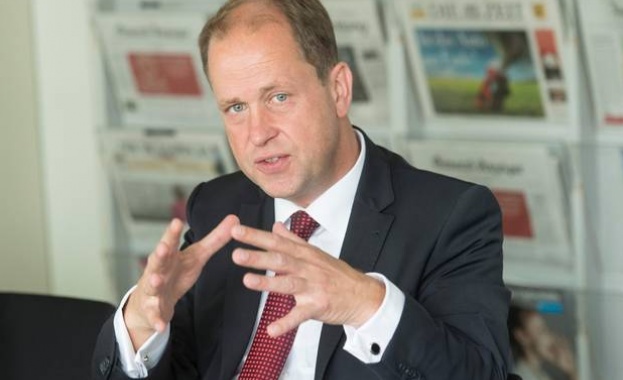 Средствата от Европейския социален фонд които България и Румъния не