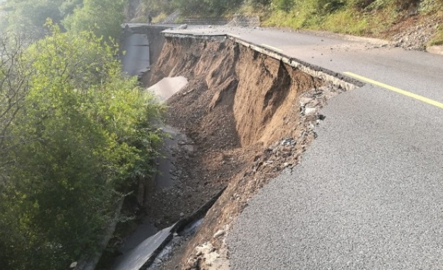 Само в рамките на няколко часа ново земетресение удари Китай
