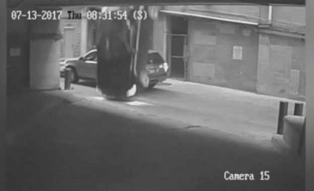 Полицията в Остин разпространи кадри от камера за видеонаблюдение запечатали