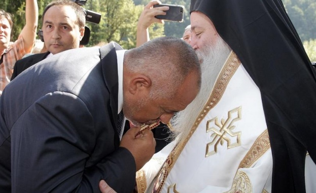 Премиерът Бойко Борисов обеща правителството да отпусне половин милион лева