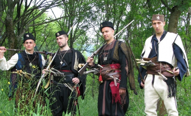 В дните преди предстоящата световната квалификация срещу отбора на Швеция