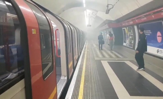 Станция на лондонското метро бе евакуирана след задействане на аларма
