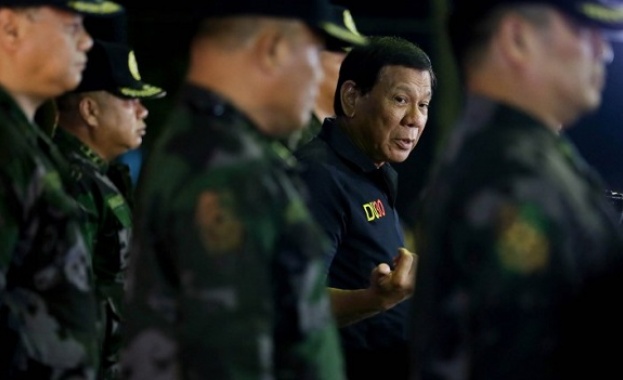 Филипинската полиция уби 32 души при акция Това е най високият