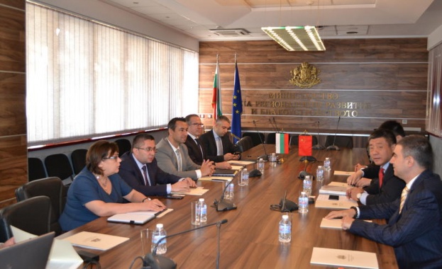 Китайска компания заяви интерес към строителство на големи пътни инфраструктурни