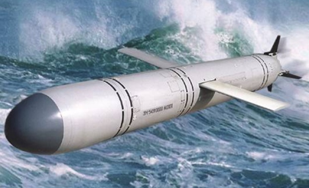Атомната руска подводница Северодвинск успешно изстрела крилата ракета Калибър съобщава