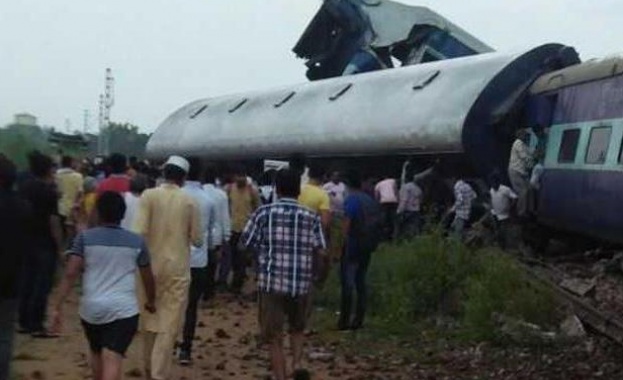 Най малко 23 ма са загинали при жп катастрофа в
