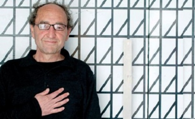 Германският писател от турски произход Доган Акханлъ беше арестуван а