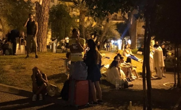 Многобройни туристи почиващи на Иския където в понеделник вечерта се