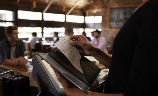 От министерството на туризма публикуваха вчера касов бон от който