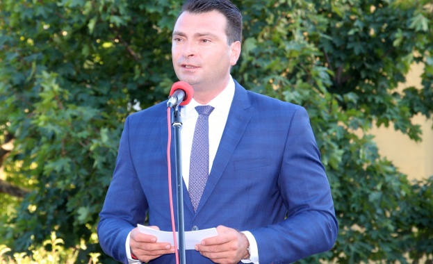 Наш дълг е да пазим паметта за онези дни на