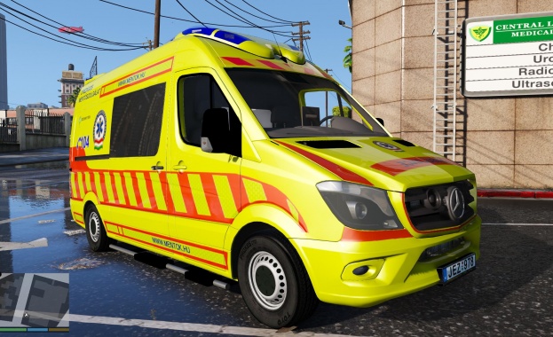 Във вторник камион с български регистрация е паднал във водите