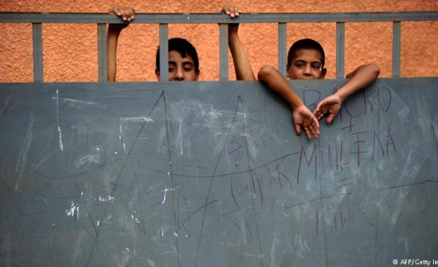 Гета с необразовани хора и недостиг на работници държавата сякаш