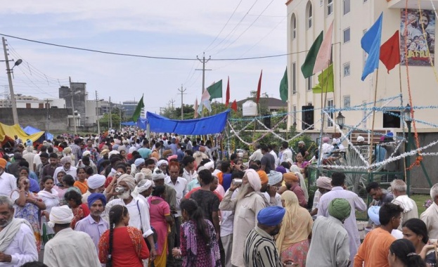 Дело срещу религиозен лидер в Индия който е обвинен в