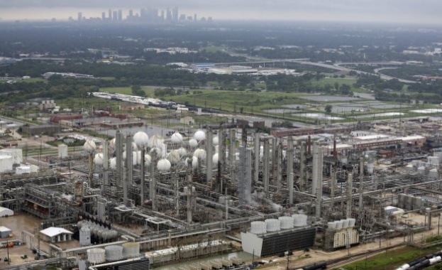 Последиците от урагана Харви вече придобиха и нови измерения Един