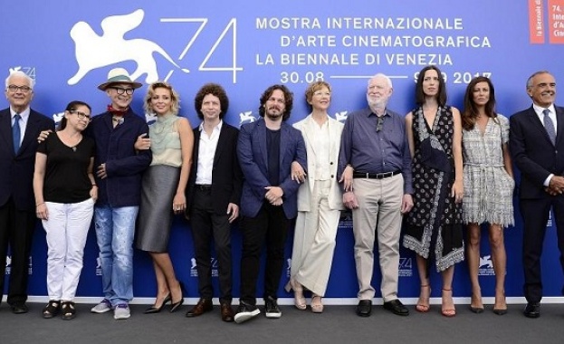 Във Венеция започна най стария кинофестивал в света За 74