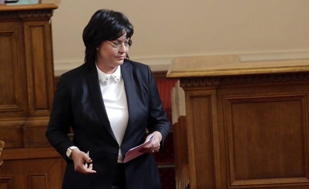 Лидерът на БСП Корнелия Нинова се среща с председателя на