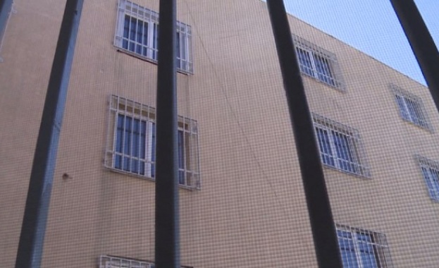 Първият център от затворен тип за бежанци към Държавната агенция