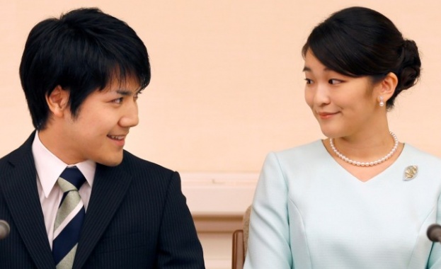 Японският императорски двор обяви официално годежа на принцеса Мако 25