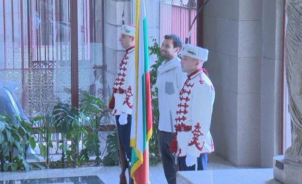 Най добрият ни тенисист Григор Димитров изненадващо се прибра в България