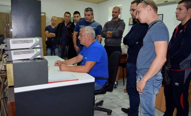 Тази седмица група студенти от Технически университет Варна посетиха Високоволтовата
