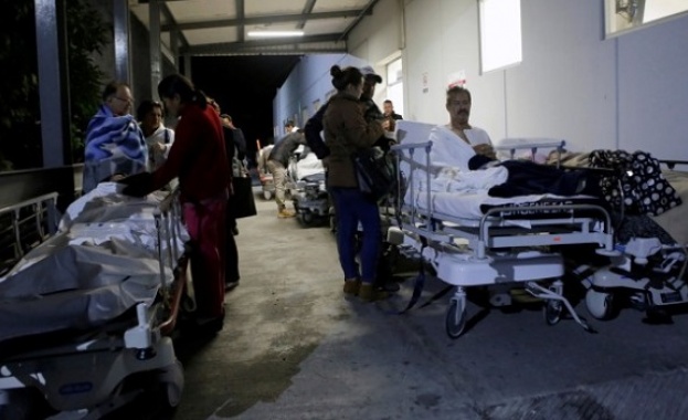 Най малко шестима души са загинали при силното земетресение в Мексико