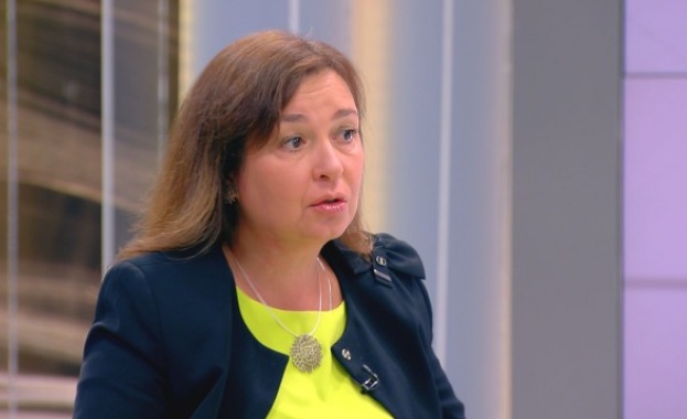 Социалното министерство подпомага децата от социалните домове след 18 ата