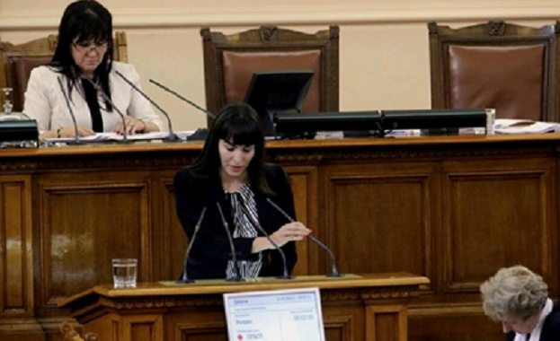 В навечерието на първия учебен ден народният представител от БСП