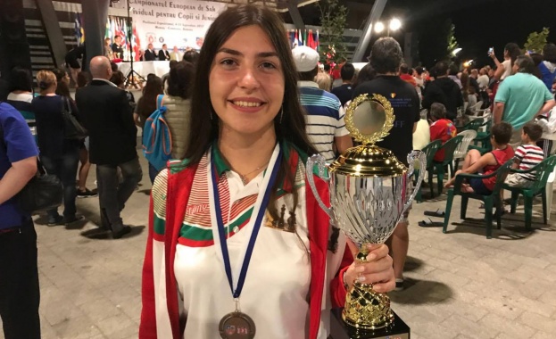 Габриела Антона - Спортен талант на „Еврофутбол грабна бронзовия медал