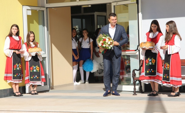 Политическата класа е голям длъжник на българското образование 28 години