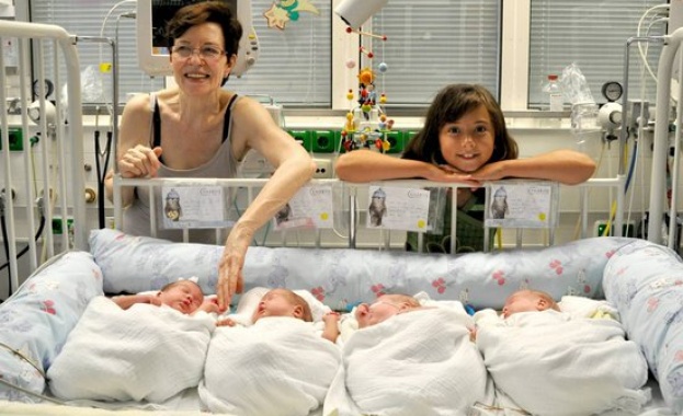 65 годишна германка се конкурира за етикета Най стара майка