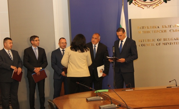 На церемония в Министерски съвет премиерът Бойко Борисов министърът на
