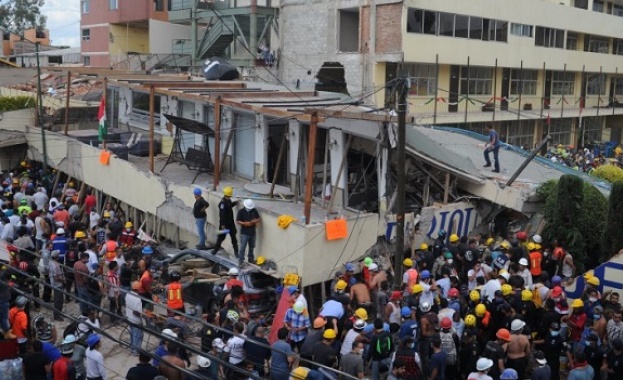 Земетресение с магнитуд 7.1 удари централната част на Мексико след